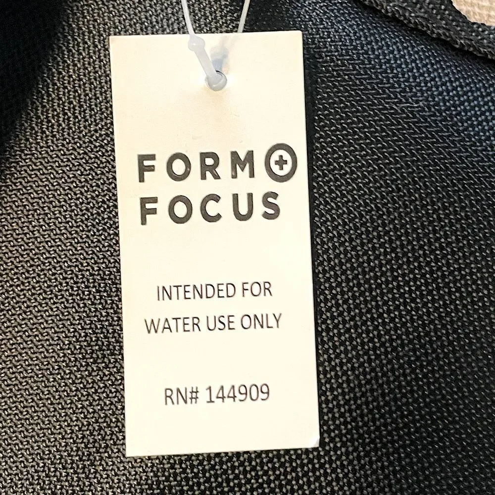 NWT! Form + Focus 1.5 Liter Hydration Backpack. - Picture 4 of 4